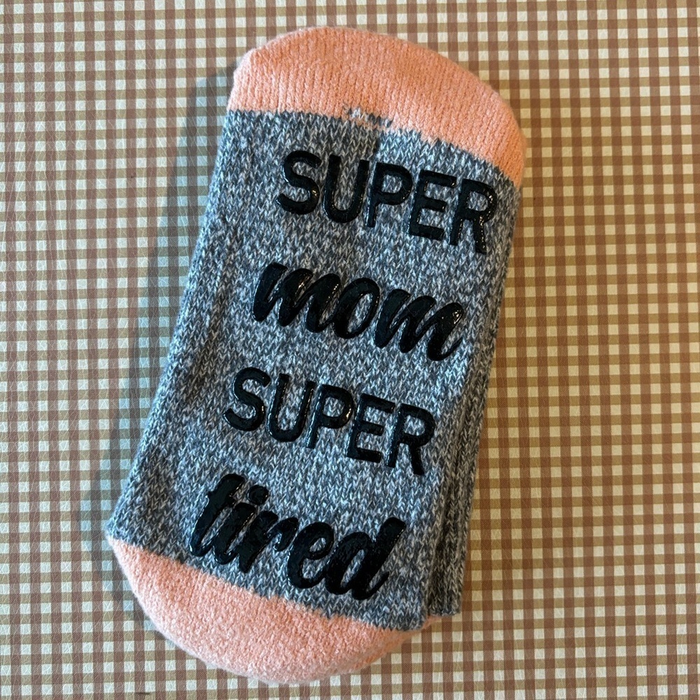 Socks‎ SUPER MOM SUPER TIRED WOMENS GRIPPER SOCKS. One pair. NEW